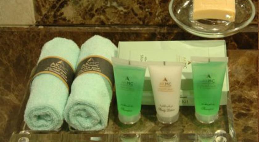 Hotel Al Shohada By Palm Rich Makkah La Meca Exterior foto A set of toiletries